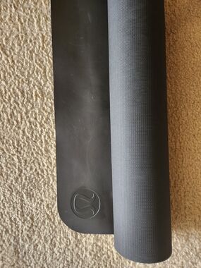 Lululemon The Reversible Yoga Mat 3mm In Black